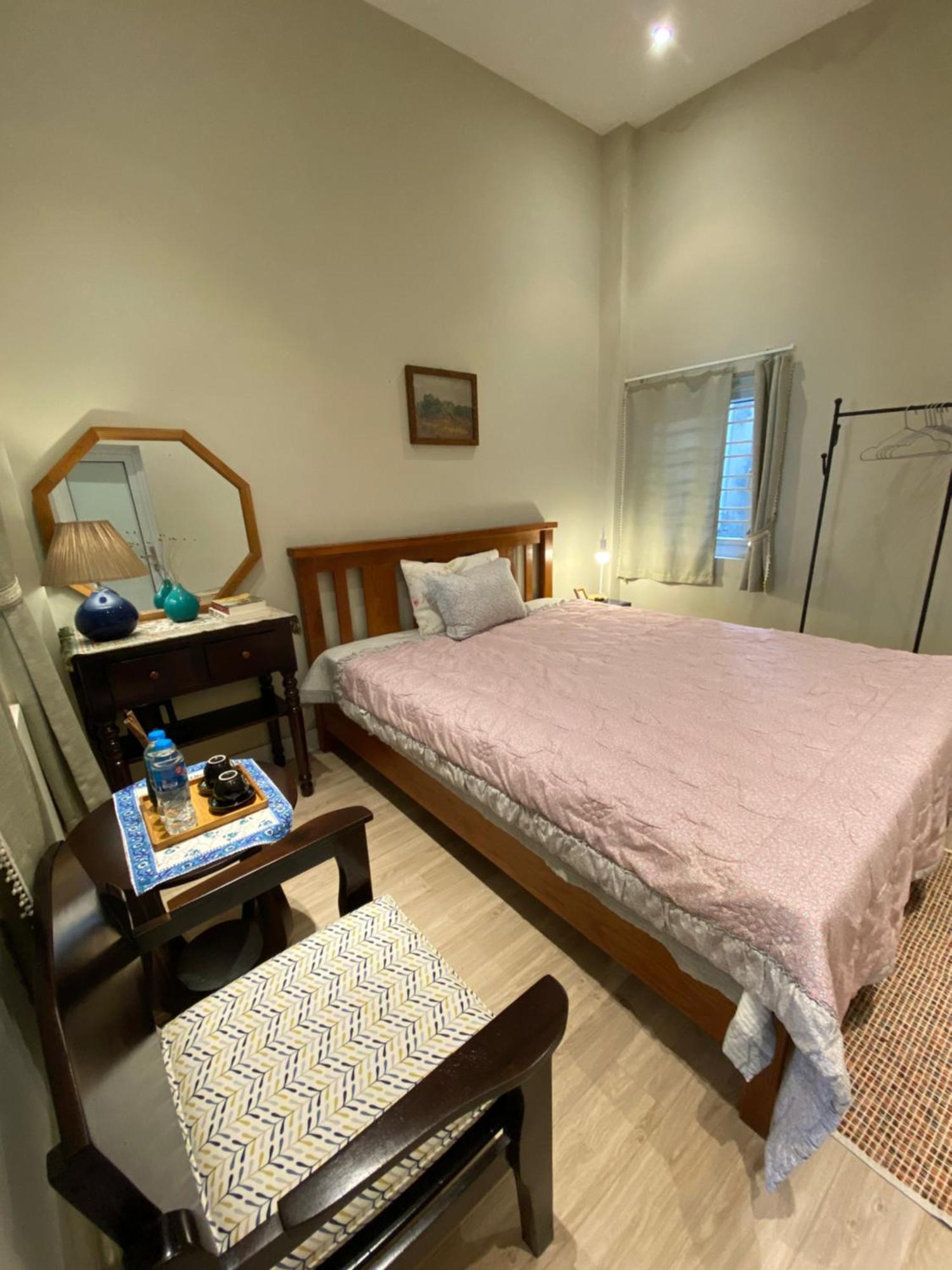 Quynh Nest * Hanoi